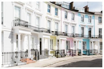 "Scenic London Stroll: Primrose Hill and Regent's Park Walking Guide